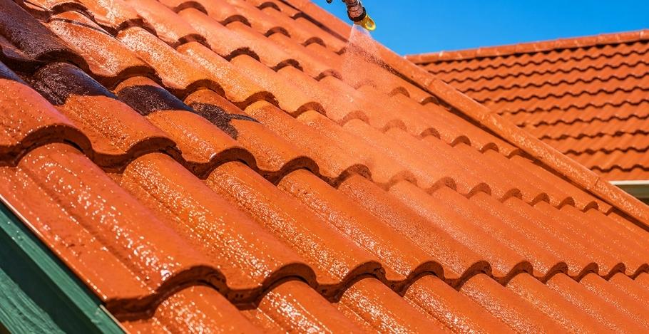 How Roof Tile Painting and Spraying Refreshes Tired Roof Tiles